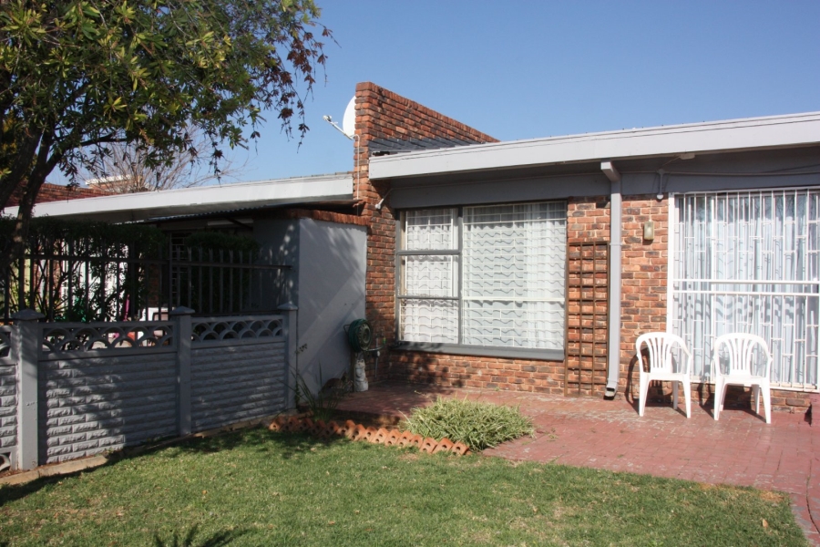 2 Bedroom Property for Sale in Pellissier Free State